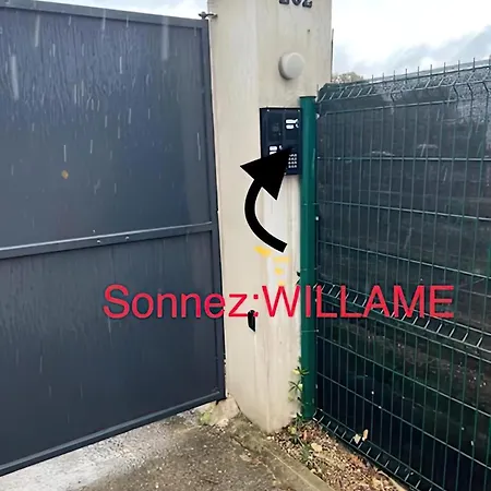 Nomade Proche De Cannes Panzió Vallauris