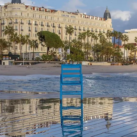 Nomade Proche De Cannes *