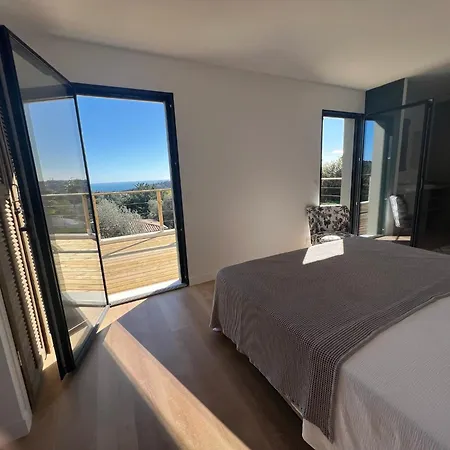 Nomade Proche De Cannes * Vallauris