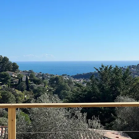 Nomade Proche De Cannes