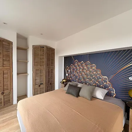 Nomade Proche De Cannes Vallauris